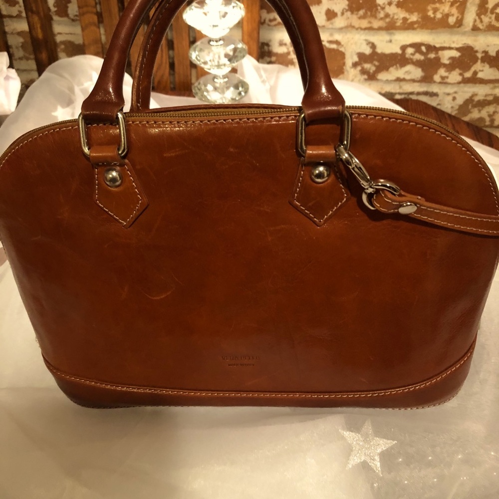 Vera Pelle Leather Handbag